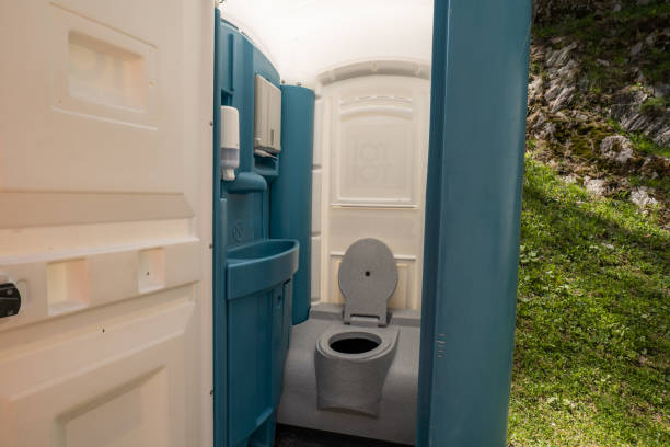 Best Porta potty rental near me  in Parkersburg, WV